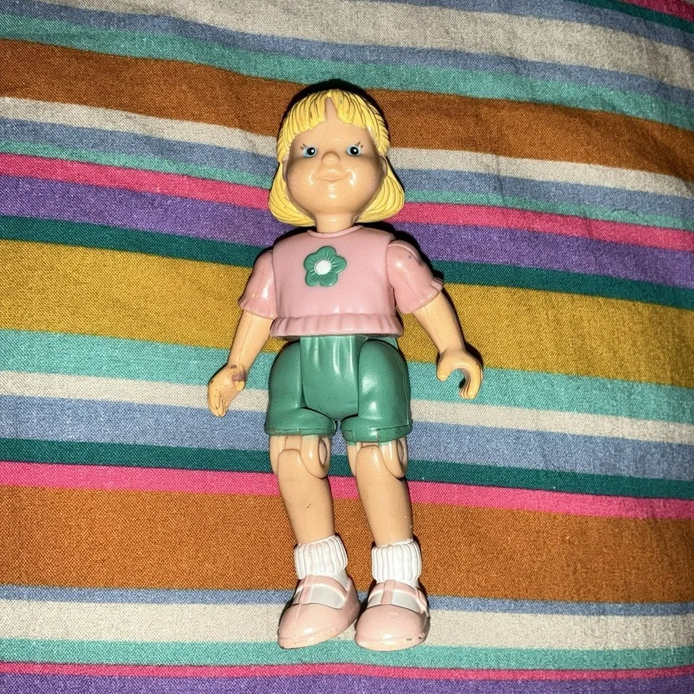 Fisher Price Loving Family Little Girl Sister Toddler Dollhouse 1998 Figure